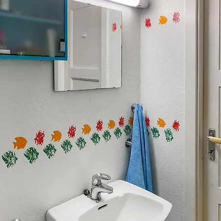 2 Bedroom Lovely In