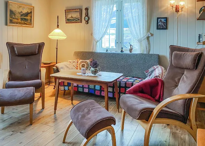 2 Bedroom Lovely In Innfjorden