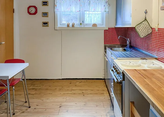 2 Bedroom Lovely In Hébergement de vacances
