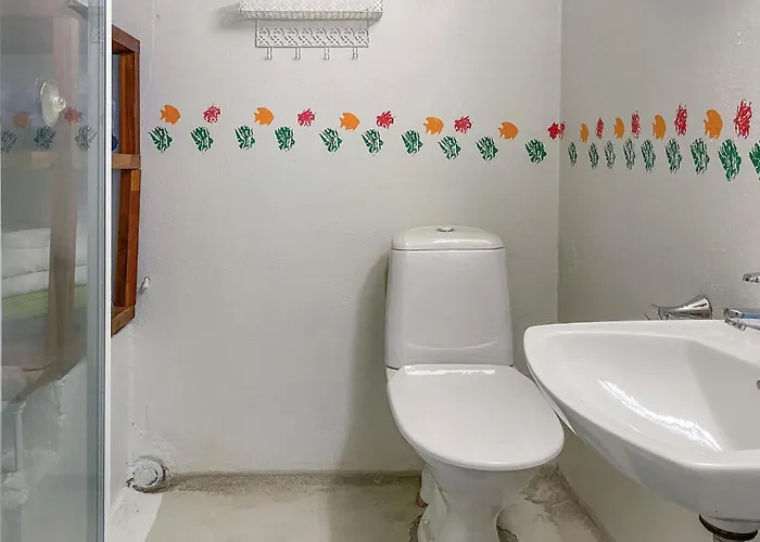 2 Bedroom Lovely In Innfjorden